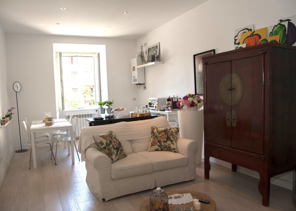 Center 2 Rooms B&B Rom Exteriör bild