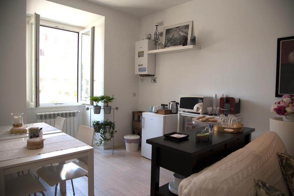 Center 2 Rooms B&B Rom Exteriör bild